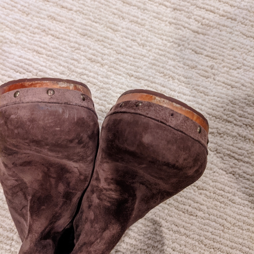 UGG Brown suede boots size 9